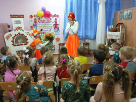 Театральный вечер посвященный "Дню Матери" Театральный вечер посвященный "Дню Матери".