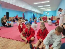 «Мы со спортом дружим» «Мы со спортом дружим».
