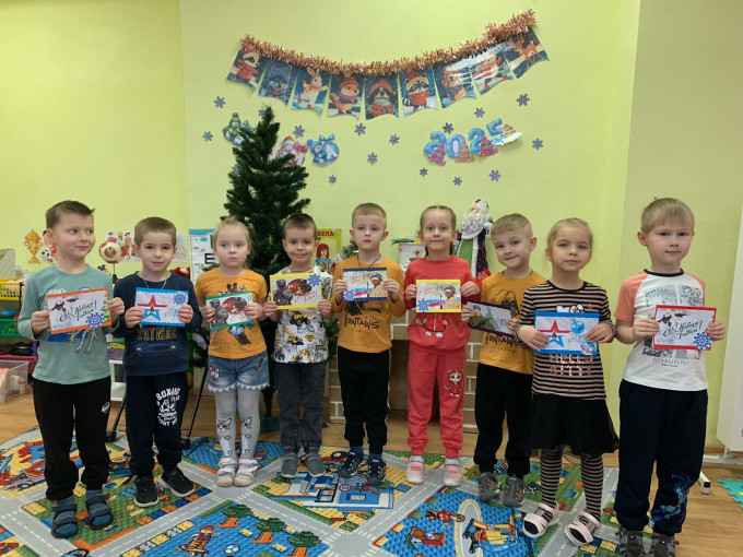 «Новогодняя открытка солдату» «Новогодняя открытка солдату» .